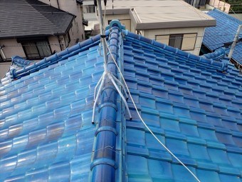 四街道市千代田で瓦屋根の棟ののし瓦にズレが見られます