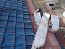 屋根材がめくれ上がる トタン屋根