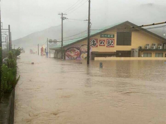 洪水