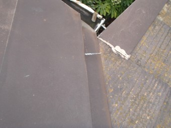棟板金の釘浮き