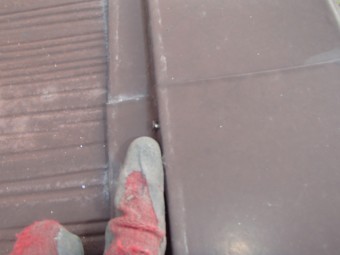 棟板金の釘浮き