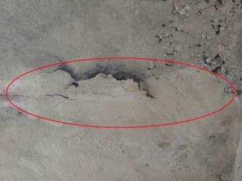 パラペットの爆裂確認、落下の危険