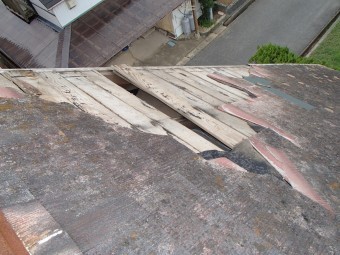 野地板が剥き出し
