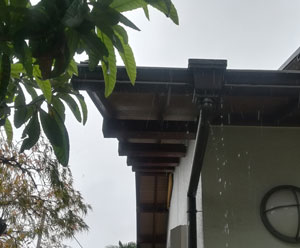 集水器から水が漏れる