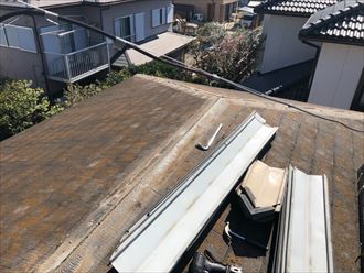 千葉市緑区土気町で棟板金交換工事、既存の棟板金の解体撤去