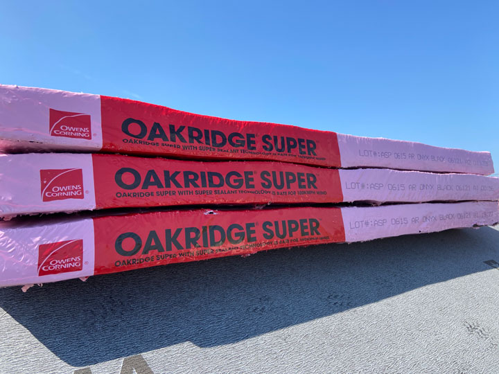 オークリッジスーパーの評判は？デザイン性と耐久性に優れた屋根材を徹底解説