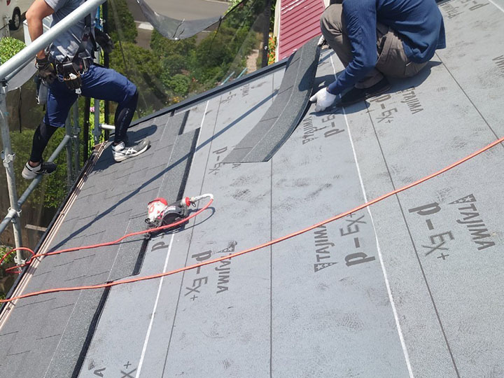 柔らかいことが特徴のアスファルトシングル