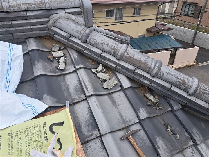 既存漆喰撤去作業