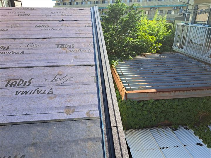 ケラバ板金の取り付け