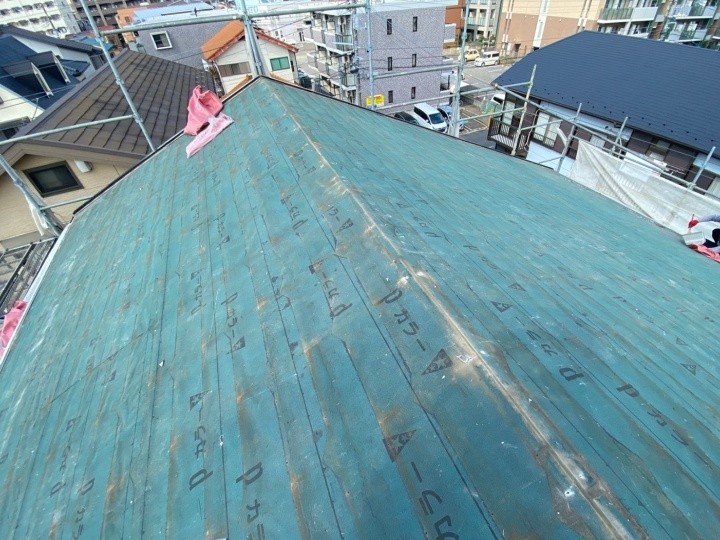既存屋根材の撤去と清掃