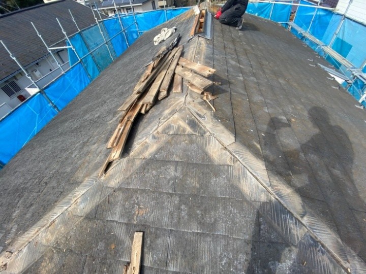 既存棟板金と貫板の撤去