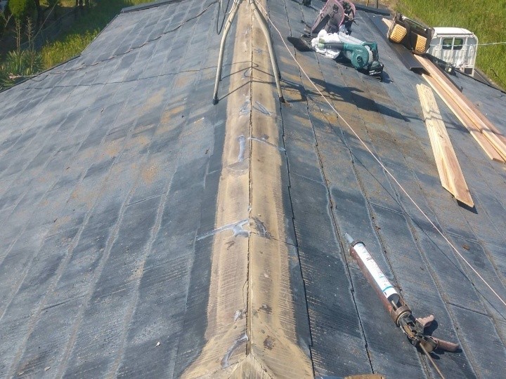 既存棟板金と貫板の撤去