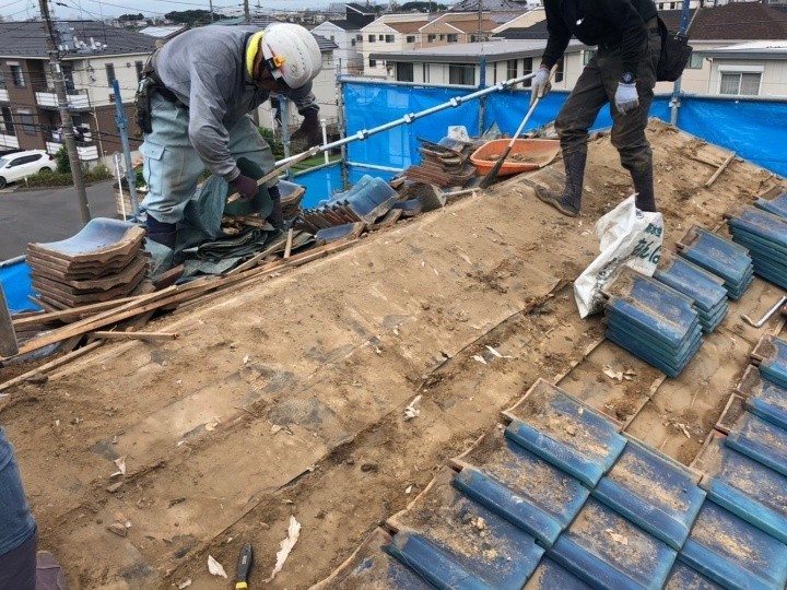 既存瓦と棟の取り外し