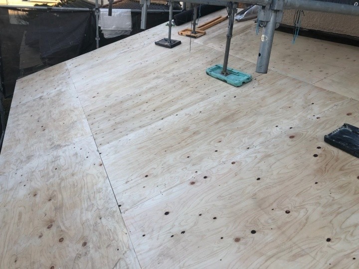 野地板の増し張り