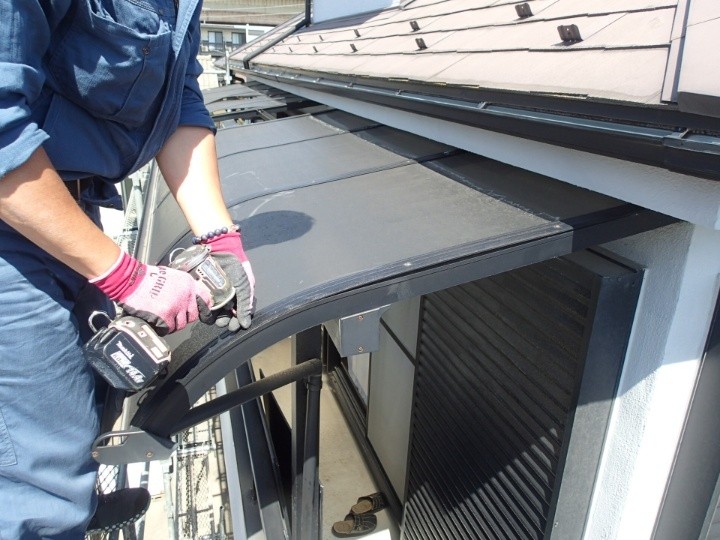 既存ポリカーボネートの撤去作業