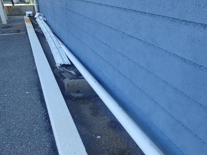 外れた雨樋の状況