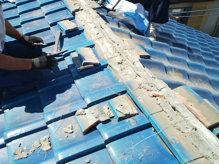 既存棟の解体作業