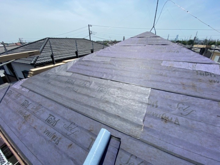 防水紙（タディスセルフ）の敷設