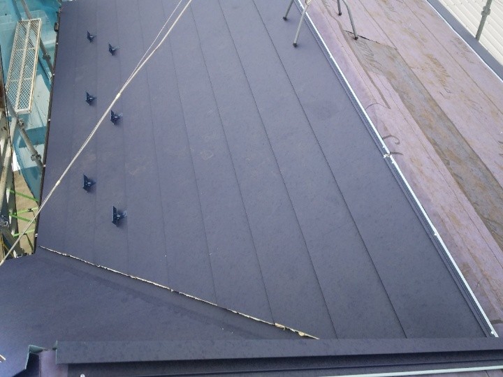 スーパーガルテクト本体の葺き始め