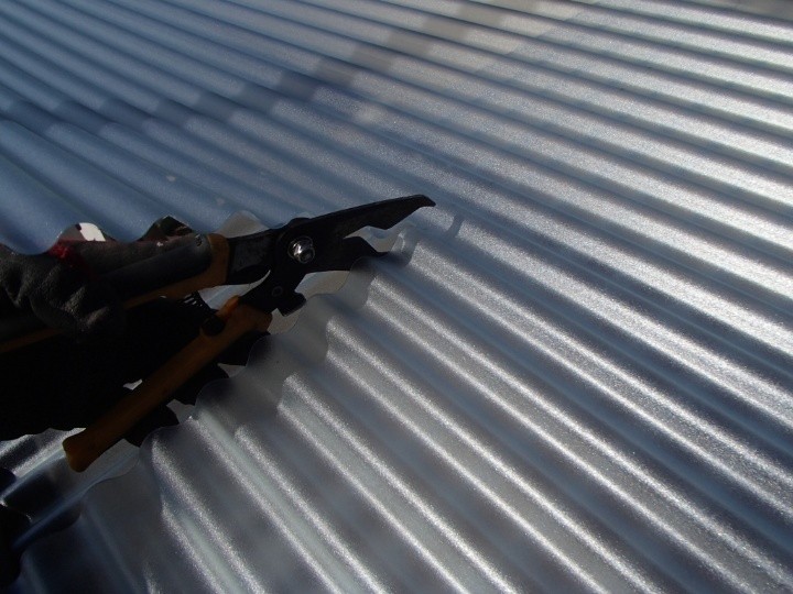 ポリカーボネート波板の加工