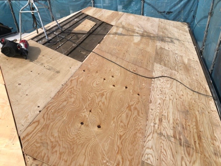 野地板の増し張り