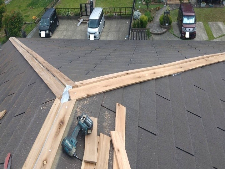 新しい貫板の取り付け