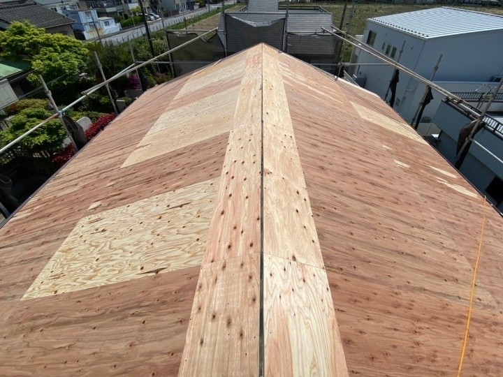 野地板の増し張り