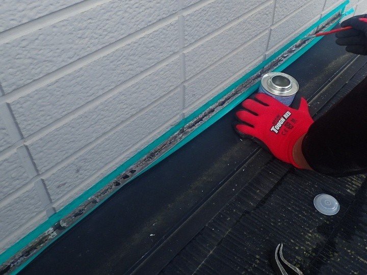 マスキングとプライマー塗布