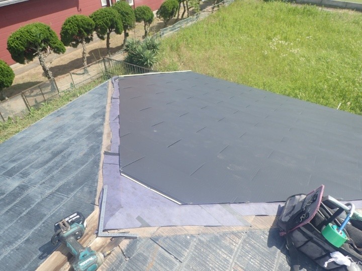 ガルバリウム鋼板「ヒランビー」の固定