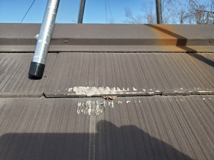 スレートの欠けと摩耗