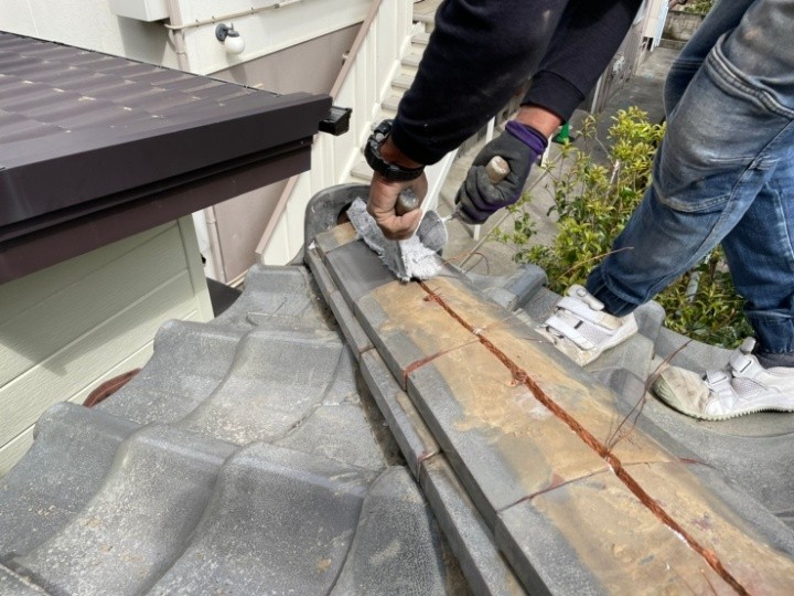 のし瓦の積み直し