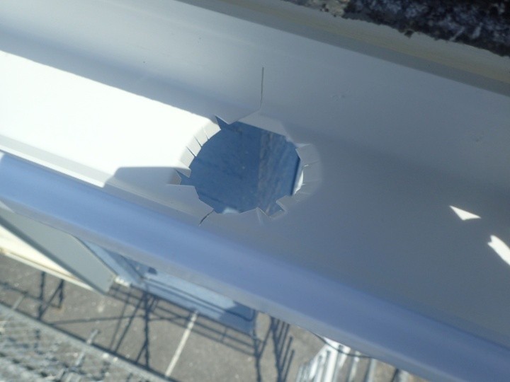 新しい雨樋への落とし口加工