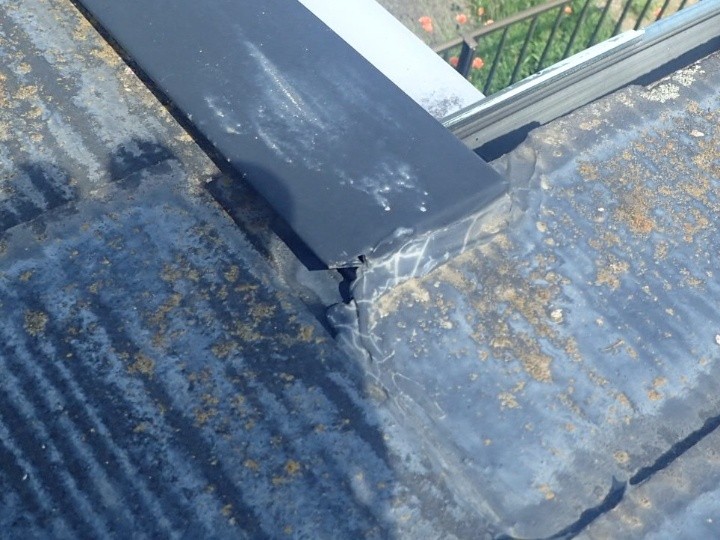 接合部の不自然なコーキング処理