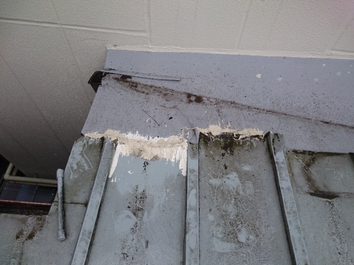 取り合い部分の補修跡