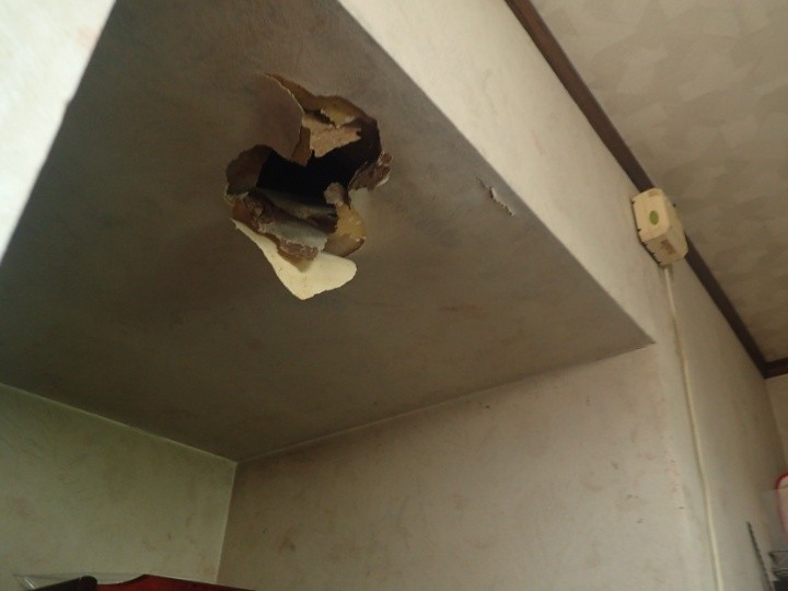 雨漏り箇所の室内の状況