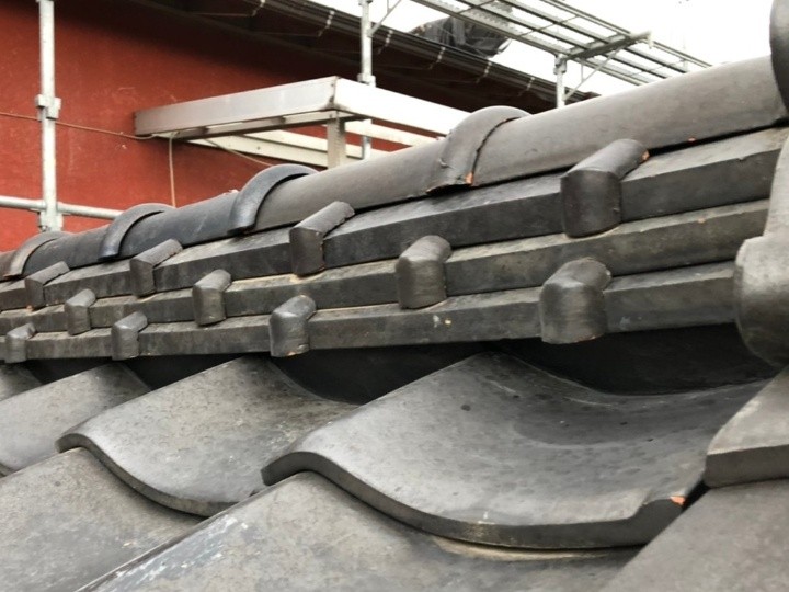 冠瓦の設置と最終固定