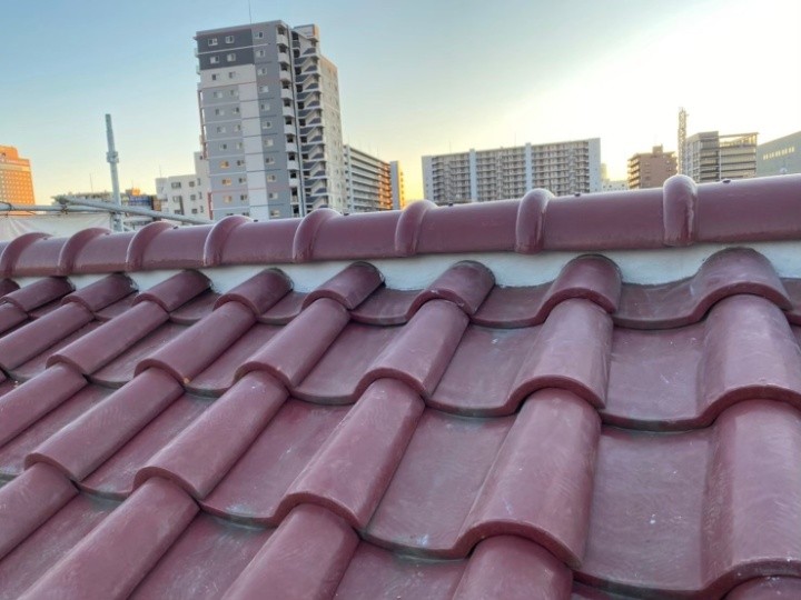 棟瓦の設置と固定