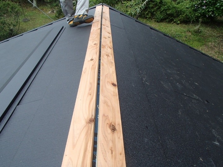 新規貫板の取り付け