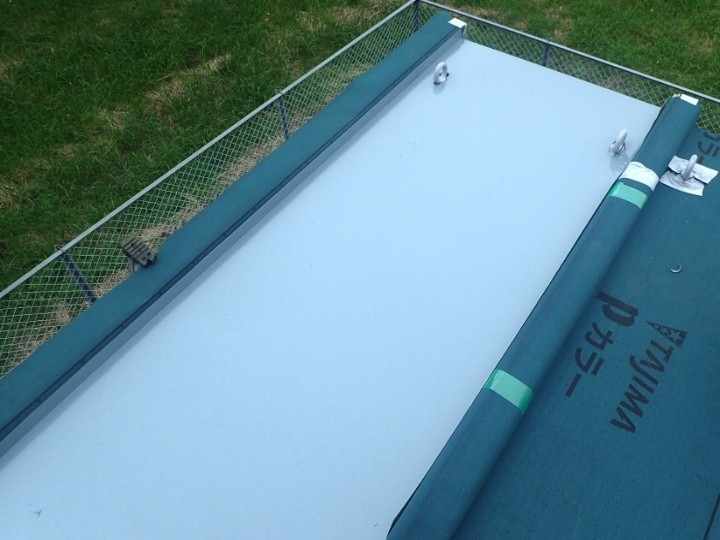 加工した板金材の設置