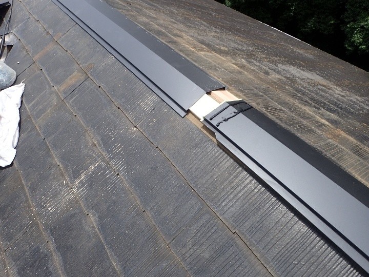 棟板金の取り付け