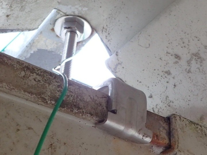 雨樋の固定と最終確認