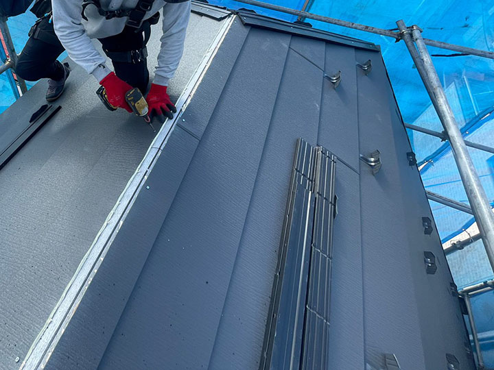 葺き替えの様子