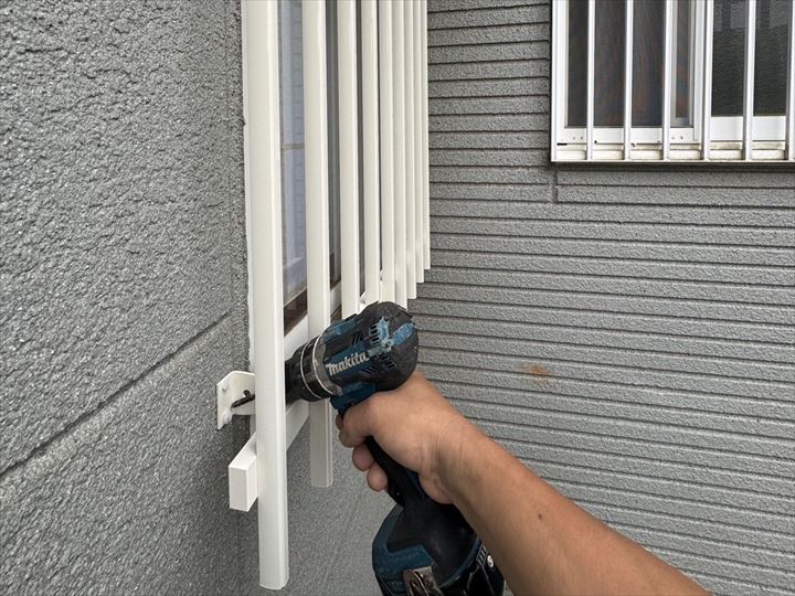 壁付けの面格子