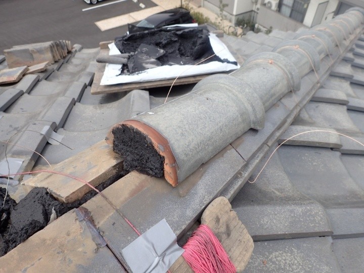 冠瓦の設置と最終固定