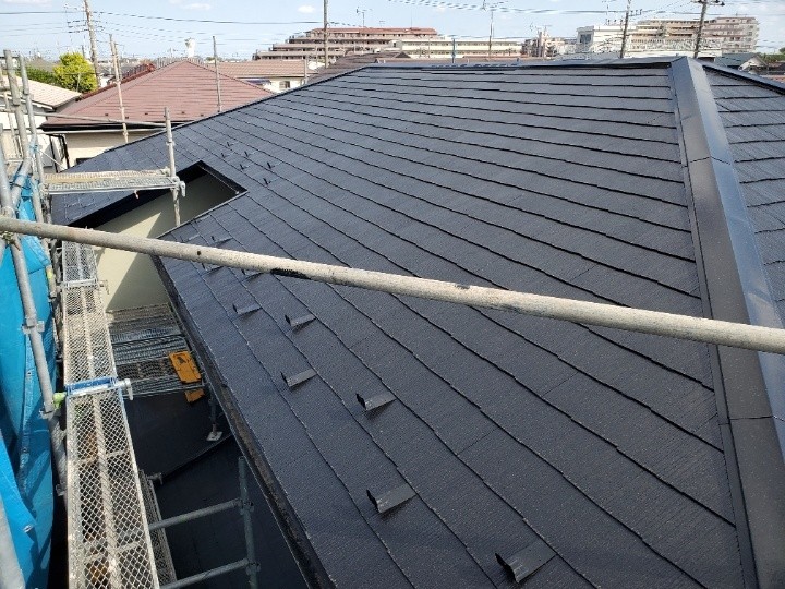 上塗りで美観と耐候性を強化