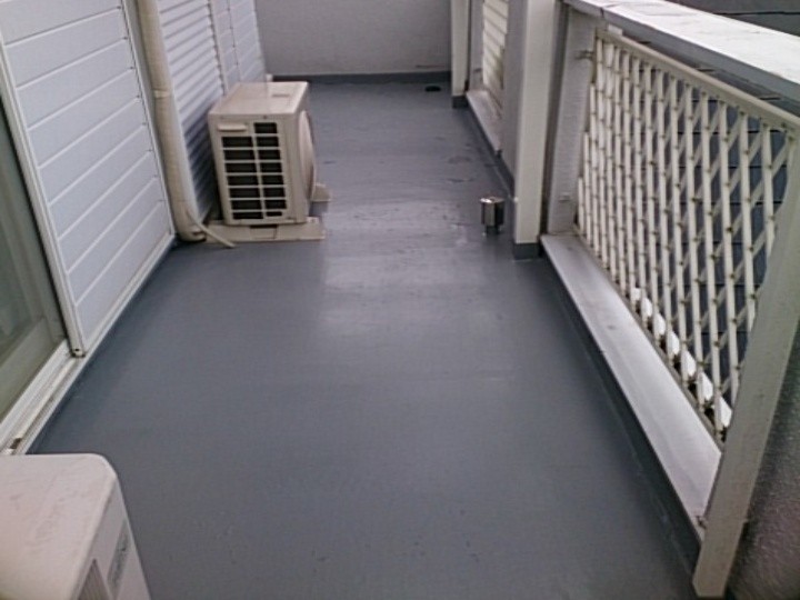 トップコートによる保護仕上げ