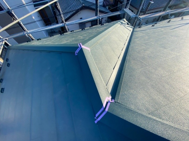 棟板金の取り付け