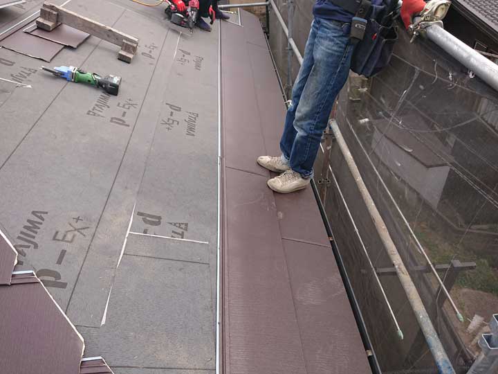 金属屋根との耐用年数を合わせましょう！