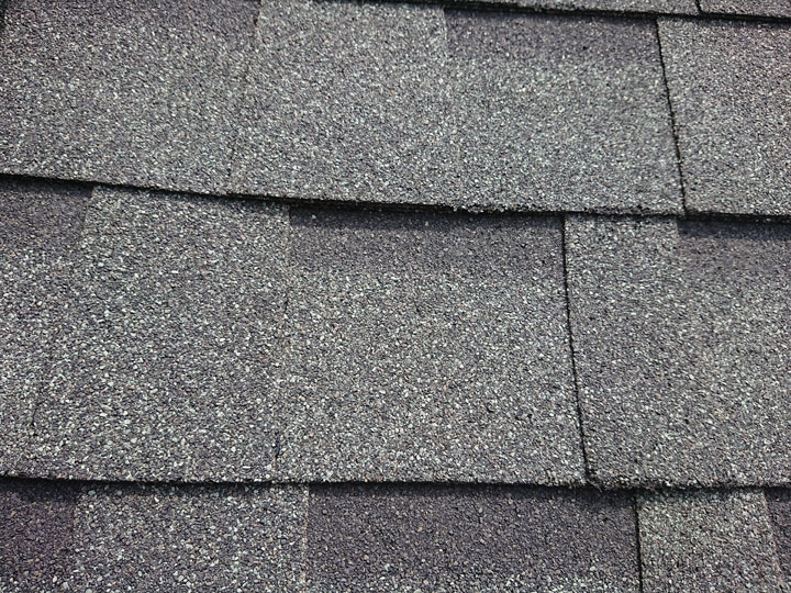 シングル屋根とは？特徴・費用・メンテナンスの方法を一挙にご紹介します！