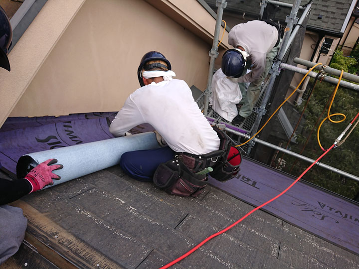 カバー工法の施工の様子